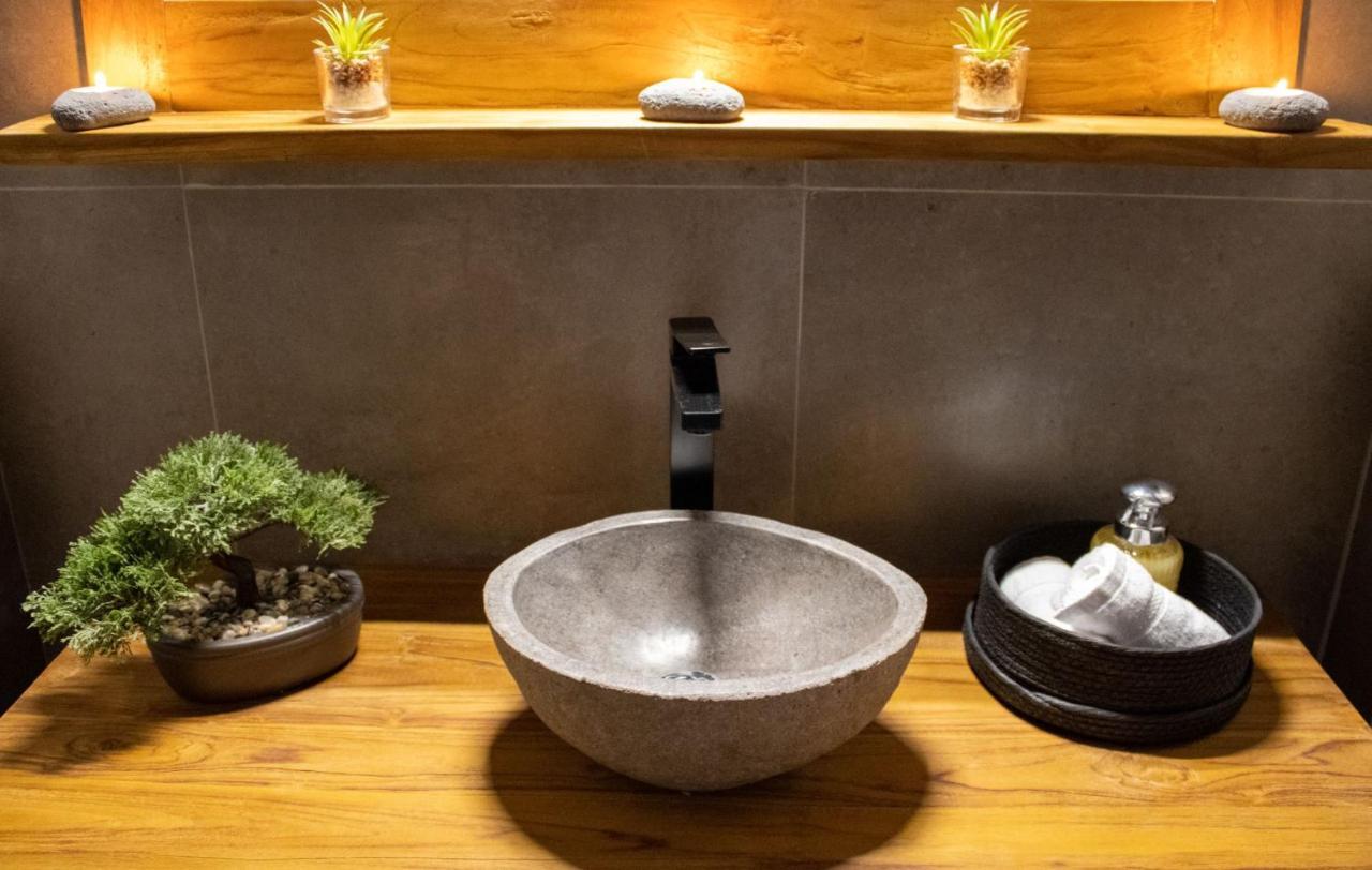 Le Bois Boheme- Suite & Spa Privatif Nîmes Dış mekan fotoğraf